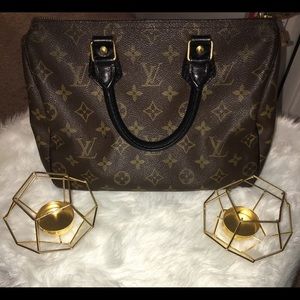 100% Authentic Speedy Louis Vuitton 25
